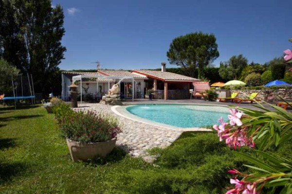 Gîte de groupe 30 couchages in Issel
