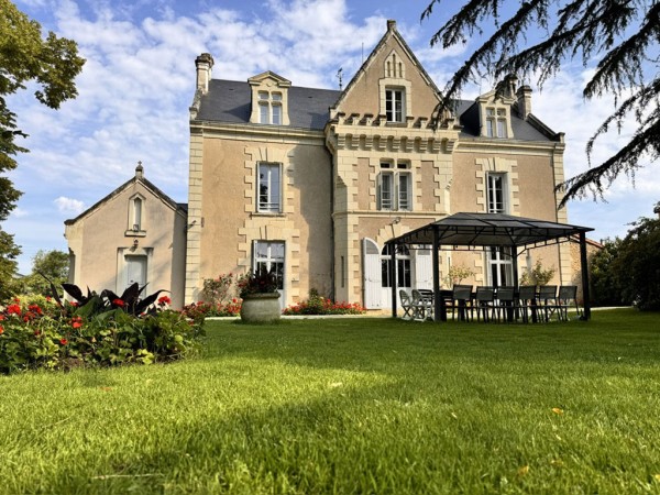 Cottage for 15 IN Deux-sèvres